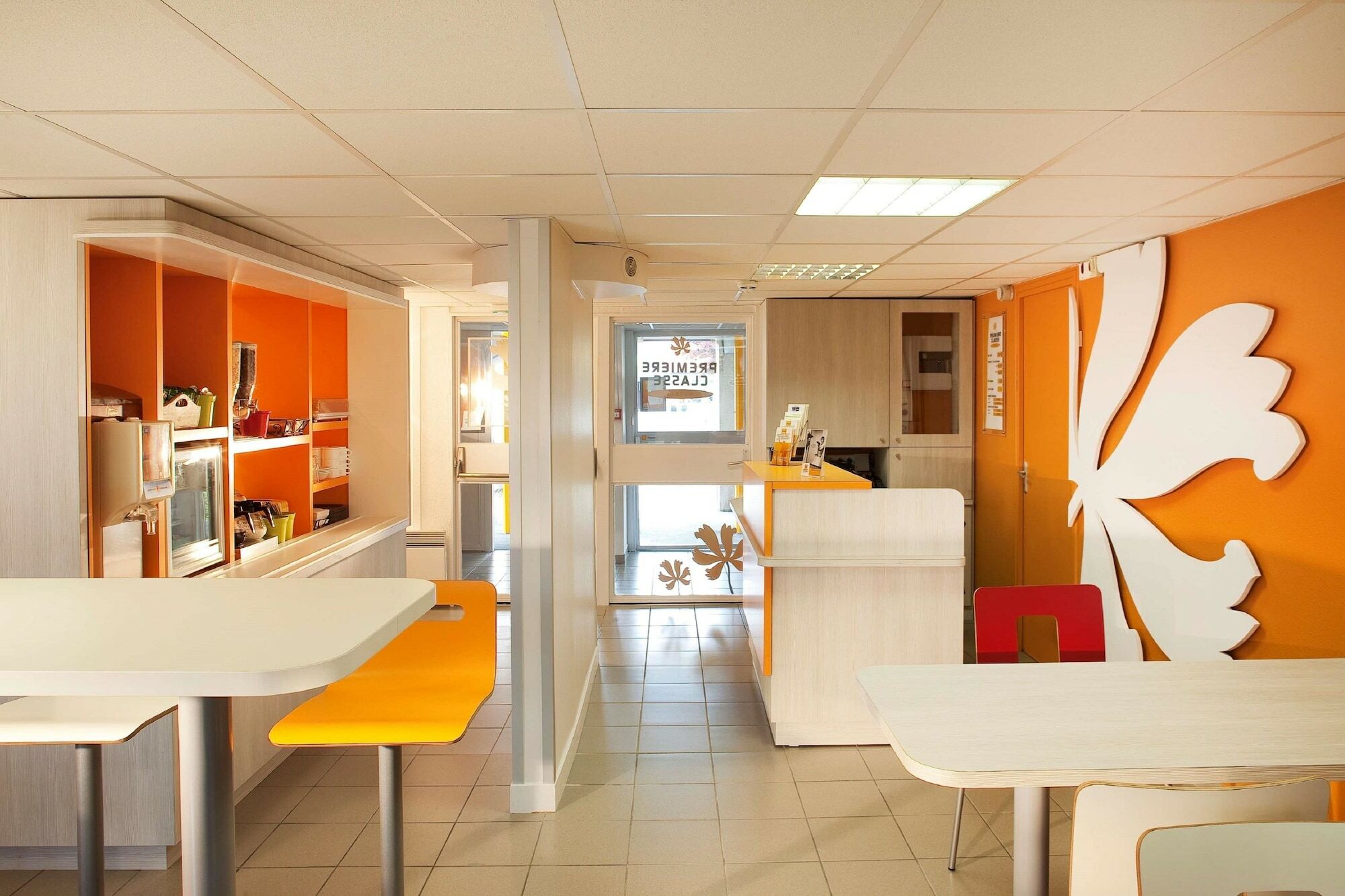 Premiere Classe Valenciennes Ouest Petite Foret Luaran gambar